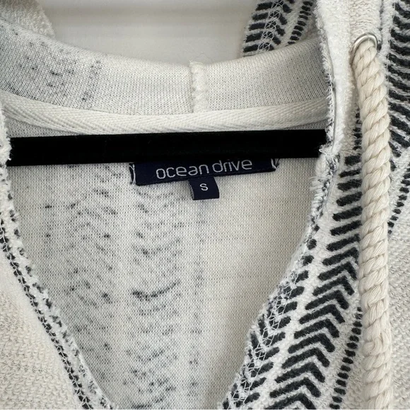 Ocean Drive Baja Beach Hoodie Striped Sweater V-Neck Long Sleeve Size Small - Picture 5 of 5